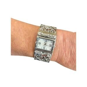 Vivian Filigree cuff quartz watch silver tone vintage retro